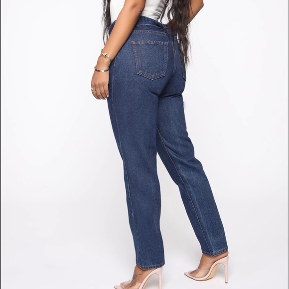 FASHIONOVA HIGH RISE MOM JEANS - Picture 7 of 8